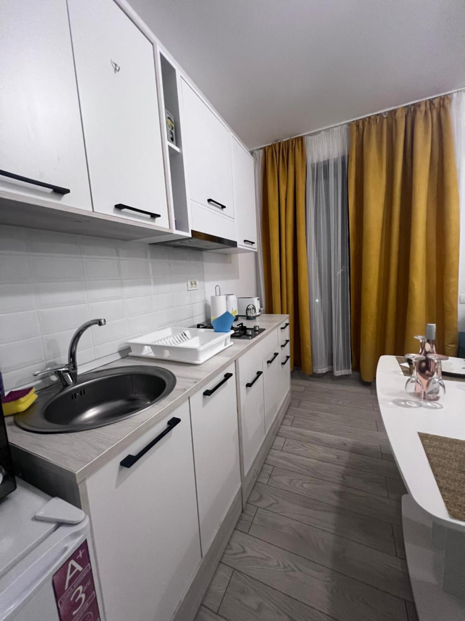 Cris Sunny Apartaments Неводарі Екстер'єр фото